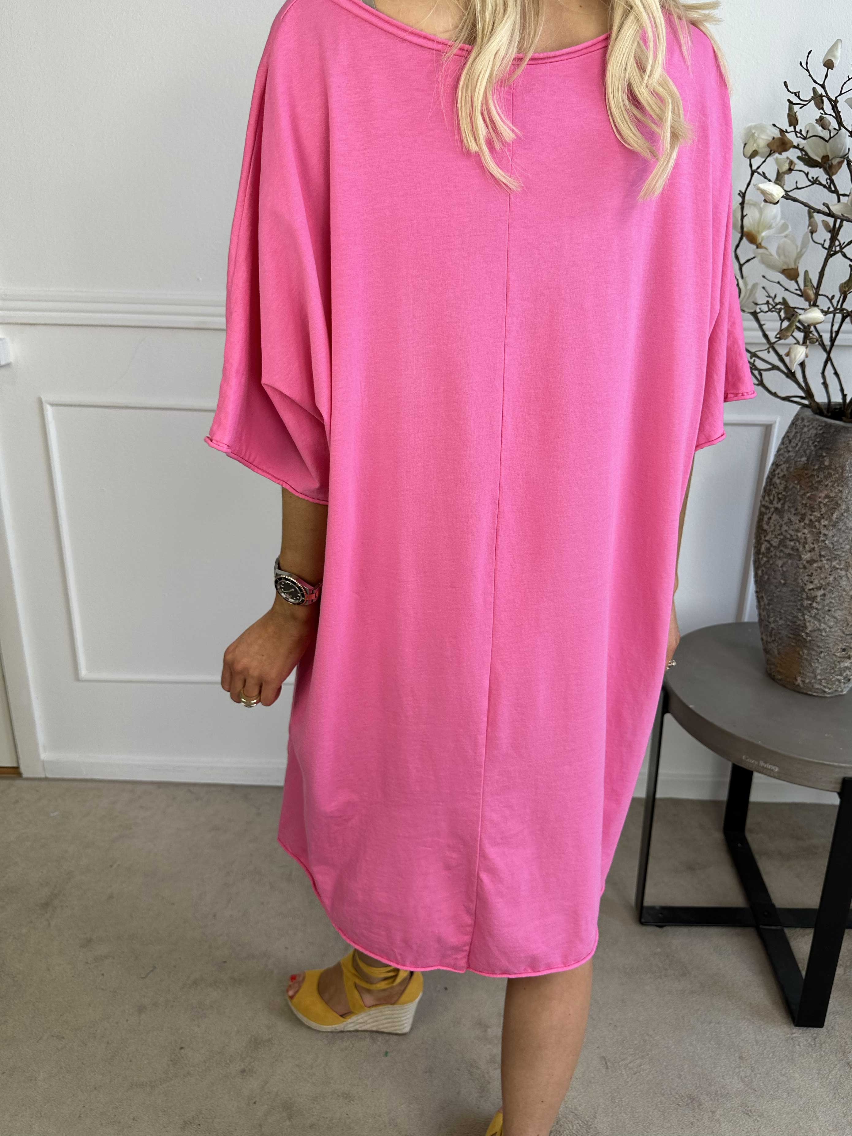 Shila - T-shirtklänning i bomull med paljetthjärta